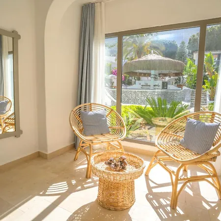 Kassandra Boutique Hotel 2*